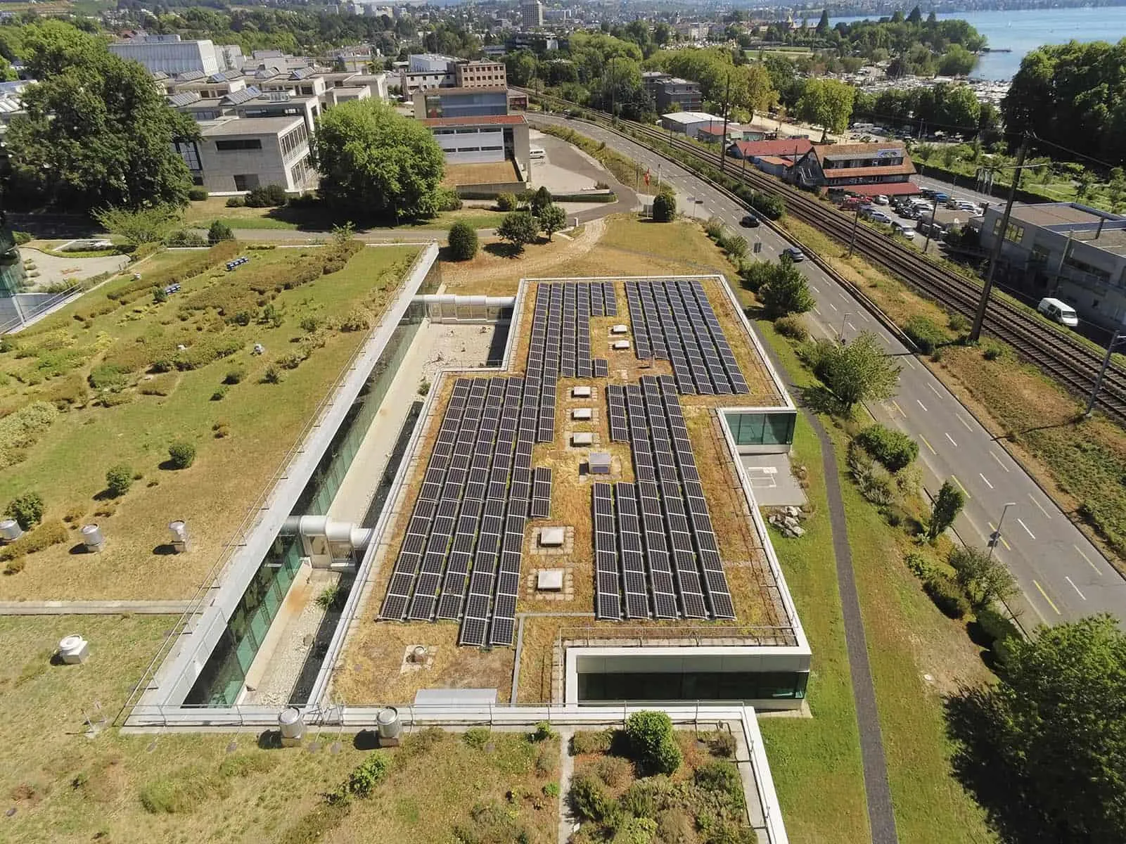 Toiture avec panneaux solaires